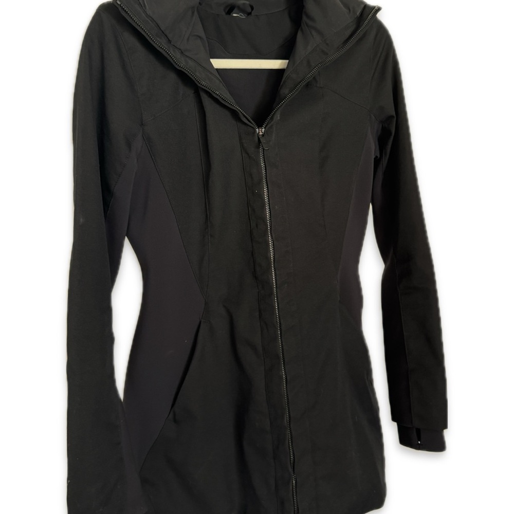 Lululemon Women's Black Rain Jacket